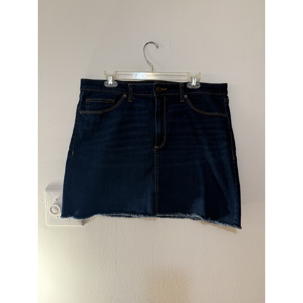 Universal Thread Denim Skirt Women's‎ Size 14